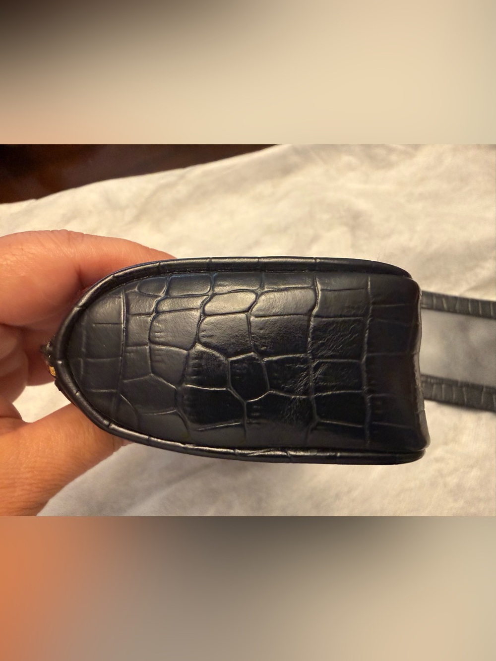 Vintage Etienne Aigner black croc-embossed leather pouch clutch & ID card holder - Picture 6 of 8